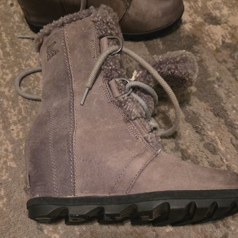 Sorel Women's Gray Winter Boots